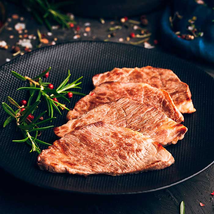 Presa cooked on a plate